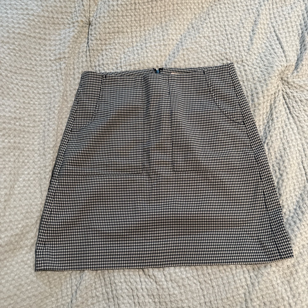 LOFT Blue and White houndstooth Mini Skirt